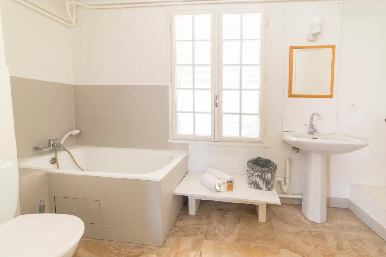 Appartement De Charme - Vue Sur Remparts - Wifi Gratuit - Parking Payant A Proximite Awinion Zewnętrze zdjęcie